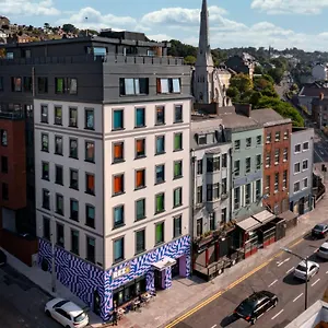 Rezz Hotell Cork